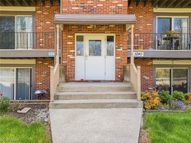 5240 Emil Avenue SW 102, Navarre, OH 44662