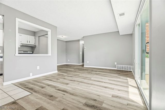 5240 Emil Avenue SW 102, Navarre, OH 44662