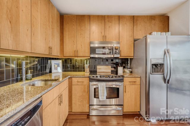 333 W Trade Street W 1105, Charlotte, NC 28202