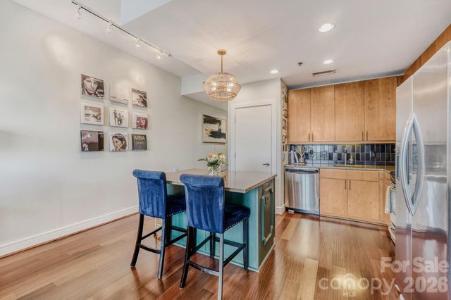 333 W Trade Street W 1105, Charlotte, NC 28202