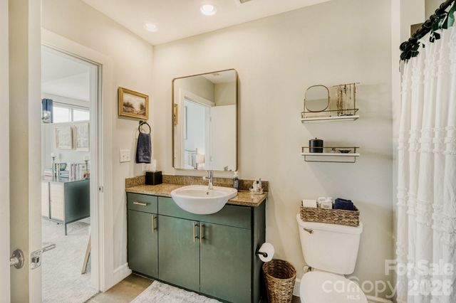 333 W Trade Street W 1105, Charlotte, NC 28202