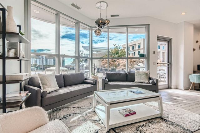 333 W Trade Street W 1105, Charlotte, NC 28202