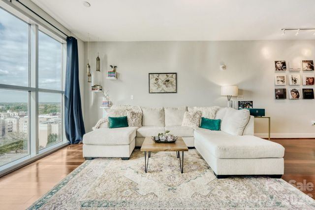 333 W Trade Street W 1105, Charlotte, NC 28202