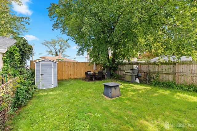 285 Shoreland Circle, Old Bridge, NJ 08879