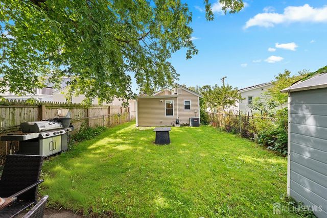285 Shoreland Circle, Old Bridge, NJ 08879