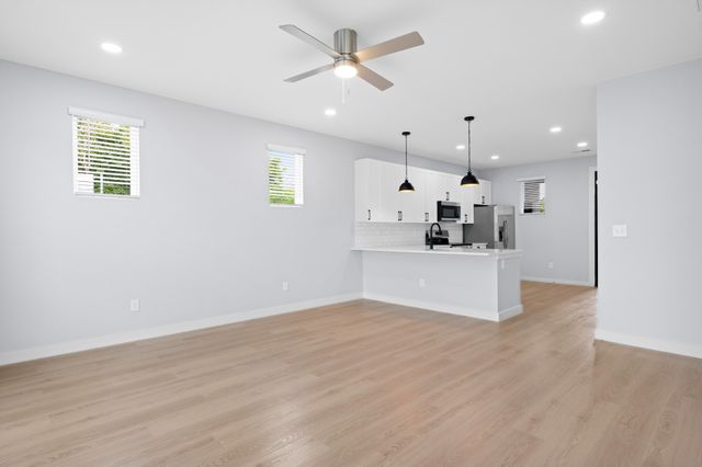 407 Curtis Hilton Way, Lebanon, TN 37087