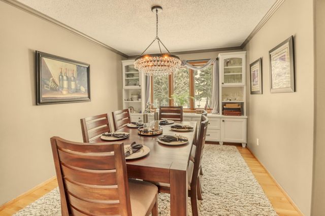 2609 Meadow Creek Circle S, Fargo, ND 58104