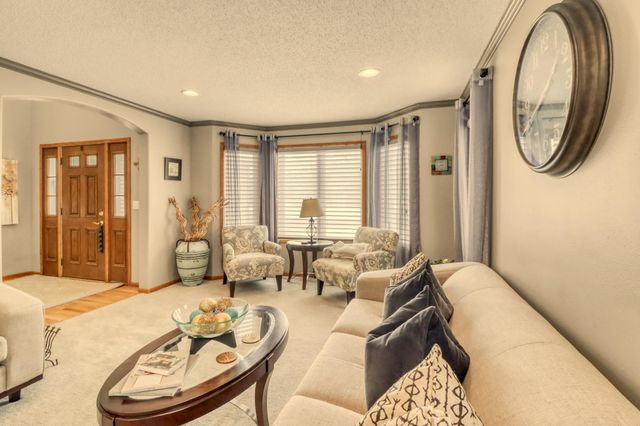 2609 Meadow Creek Circle S, Fargo, ND 58104