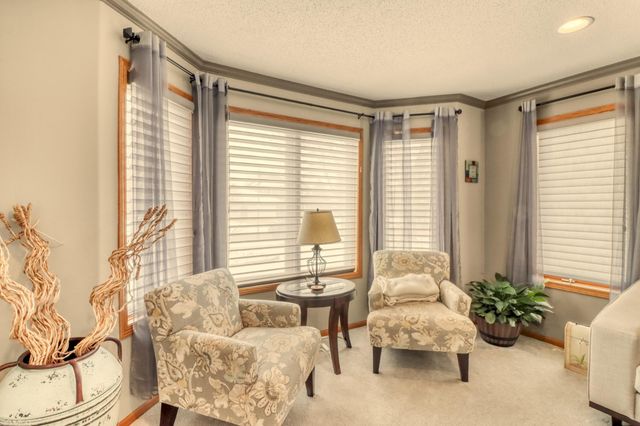 2609 Meadow Creek Circle S, Fargo, ND 58104