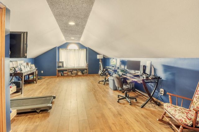 2609 Meadow Creek Circle S, Fargo, ND 58104