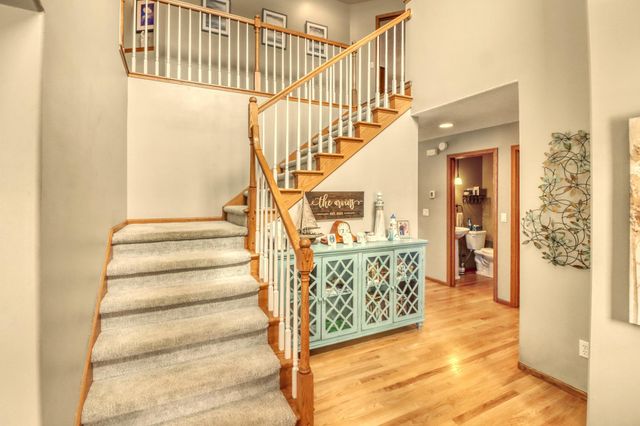 2609 Meadow Creek Circle S, Fargo, ND 58104