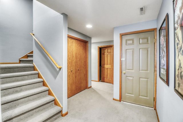 2609 Meadow Creek Circle S, Fargo, ND 58104