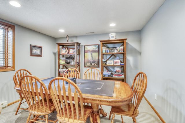 2609 Meadow Creek Circle S, Fargo, ND 58104