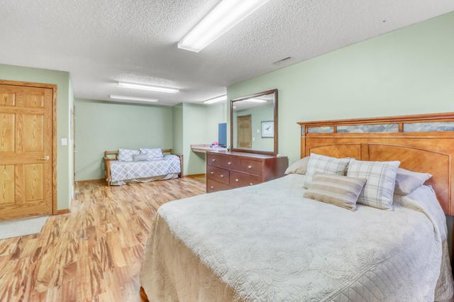 2609 Meadow Creek Circle S, Fargo, ND 58104