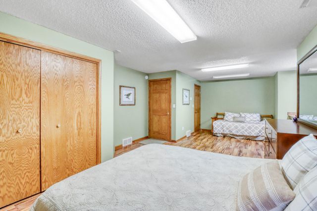 2609 Meadow Creek Circle S, Fargo, ND 58104