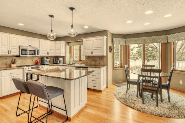 2609 Meadow Creek Circle S, Fargo, ND 58104