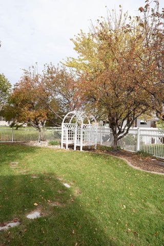 2609 Meadow Creek Circle S, Fargo, ND 58104