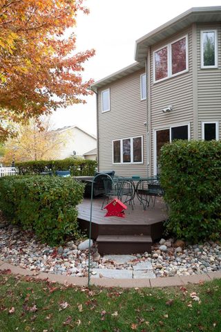 2609 Meadow Creek Circle S, Fargo, ND 58104