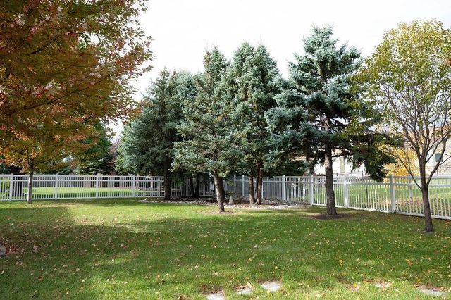 2609 Meadow Creek Circle S, Fargo, ND 58104