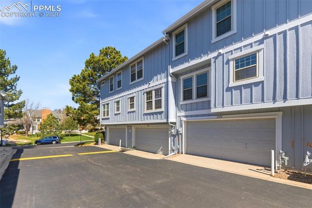 2579 Hatch Circle, Colorado Springs, CO 80918