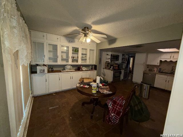 8830 Wimbledon, San Antonio, TX 78254