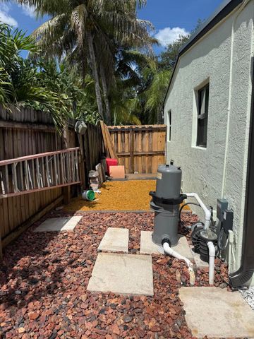 3030 NE 12TH Avenue, Pompano Beach, FL 33064