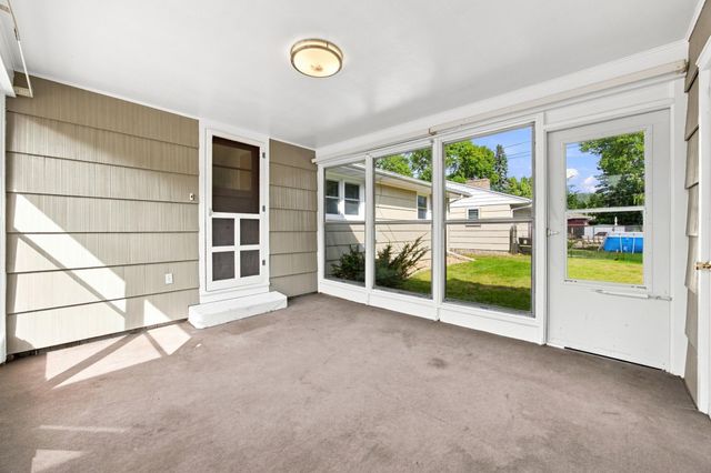 1520 3rd Street S, Moorhead, MN 56560