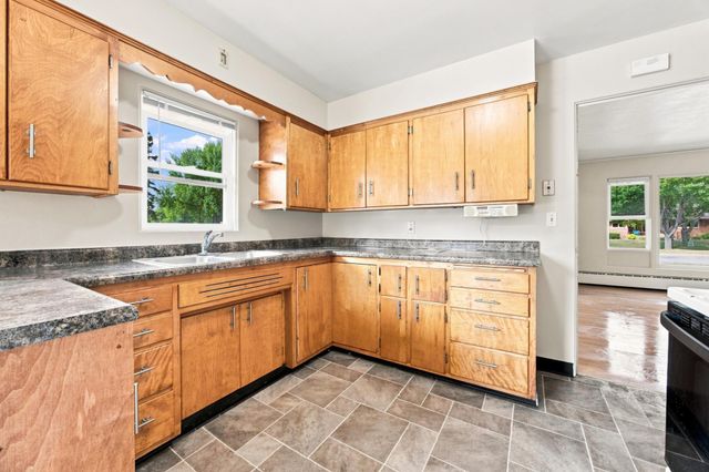 1520 3rd Street S, Moorhead, MN 56560