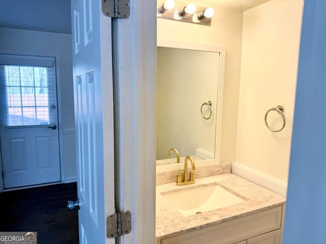 6255 Topaz Trail, Atlanta, GA 30349