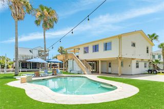 3801 Tradewinds Drive, Galveston, TX 77554