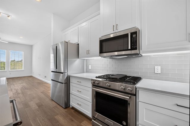 5015 Meridian Lane 2102, Addison, TX 75001