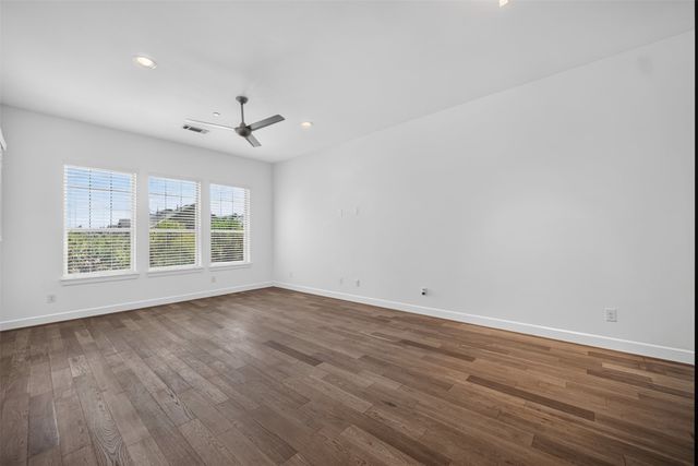 5015 Meridian Lane 2102, Addison, TX 75001