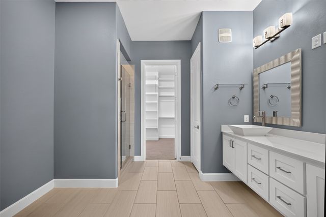 5015 Meridian Lane 2102, Addison, TX 75001