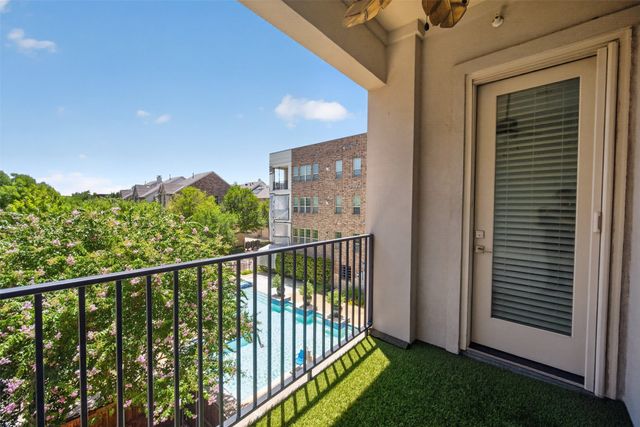 5015 Meridian Lane 2102, Addison, TX 75001
