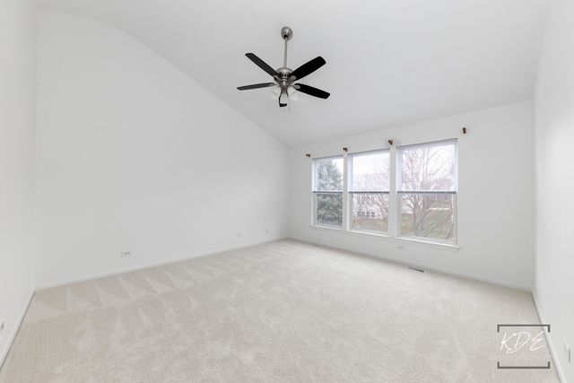 1110 OAKHILL Drive, Aurora, IL 60502