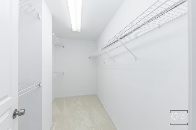 1110 OAKHILL Drive, Aurora, IL 60502