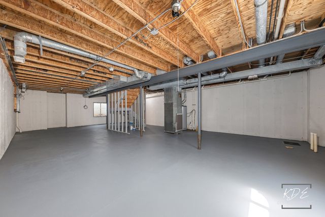 1110 OAKHILL Drive, Aurora, IL 60502