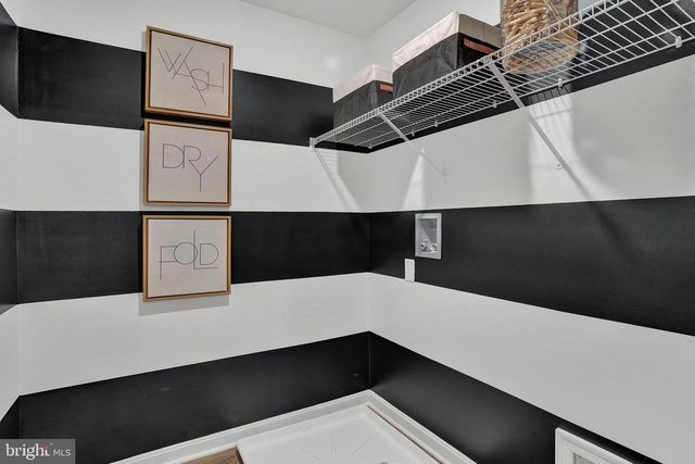 301 ECLIPSE ST, Charles Town, WV 25414