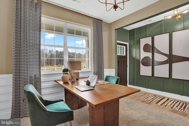 301 ECLIPSE ST, Charles Town, WV 25414