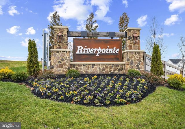 301 ECLIPSE ST, Charles Town, WV 25414