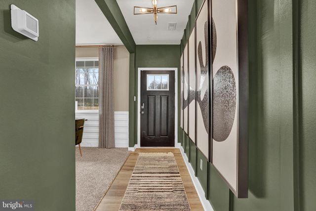 301 ECLIPSE ST, Charles Town, WV 25414