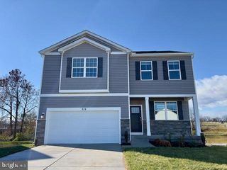 301 ECLIPSE ST, Charles Town, WV 25414