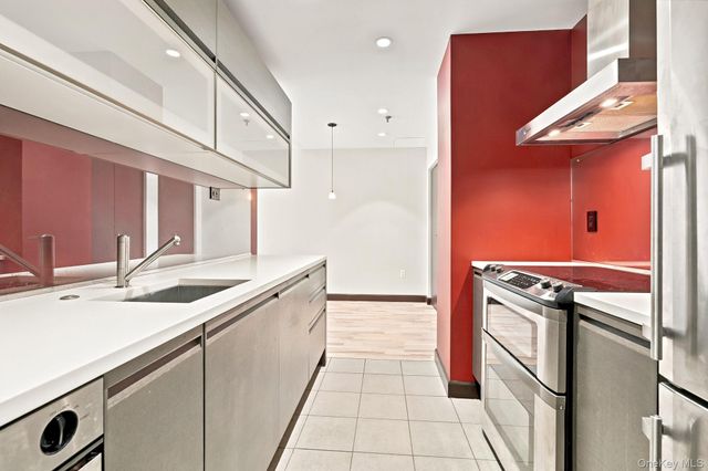 65 McKinley Avenue C2-5, White Plains, NY 10606