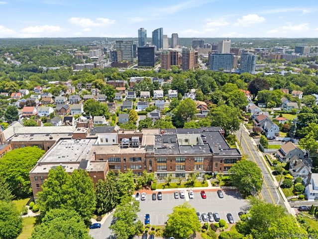 65 McKinley Avenue C2-5, White Plains, NY 10606