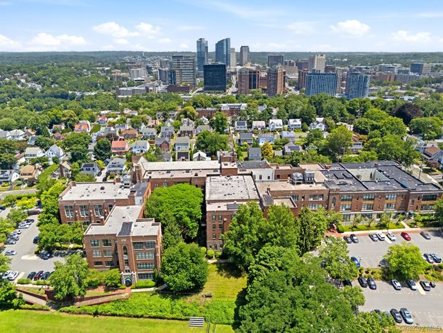 65 McKinley Avenue C2-5, White Plains, NY 10606