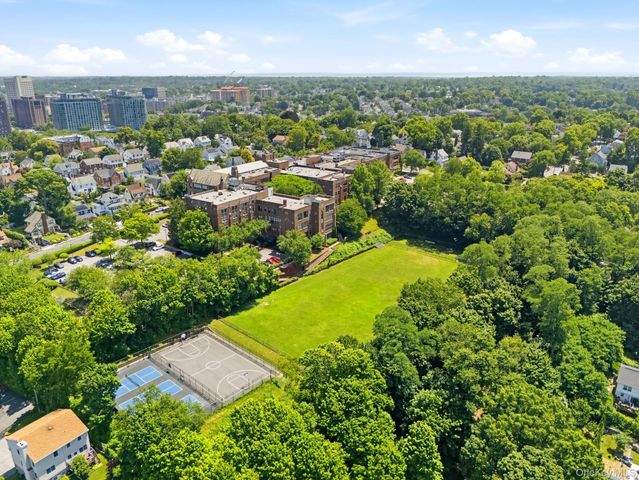 65 McKinley Avenue C2-5, White Plains, NY 10606
