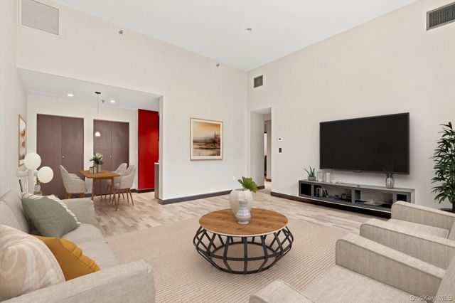 65 McKinley Avenue C2-5, White Plains, NY 10606