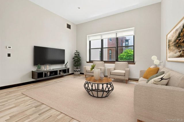 65 McKinley Avenue C2-5, White Plains, NY 10606