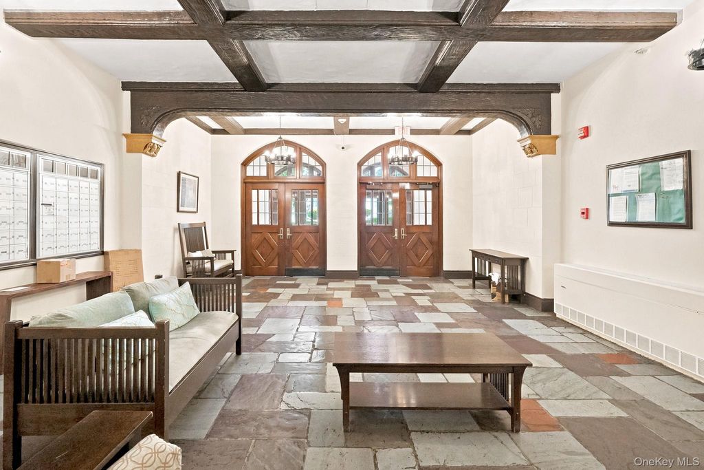 65 McKinley Avenue C2-5, White Plains, NY 10606 — photo 2
