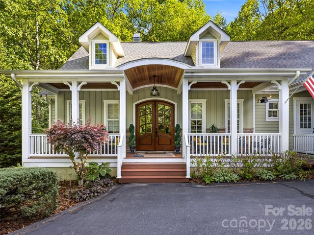329 Kenmure Drive, Flat Rock, NC 28731